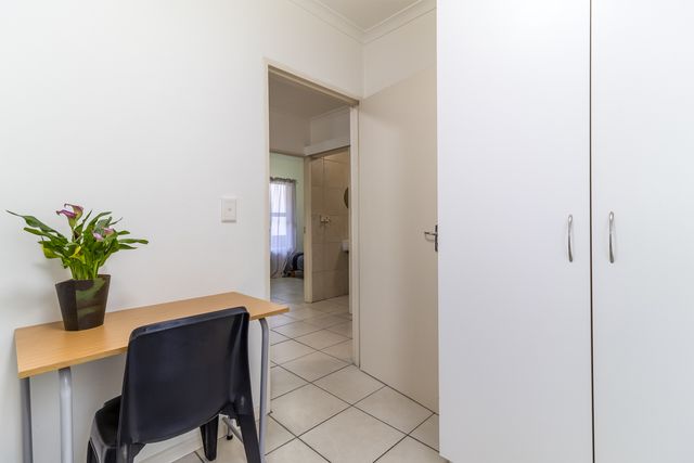 To Let 3 Bedroom Property for Rent in Wellington Central Western Cape